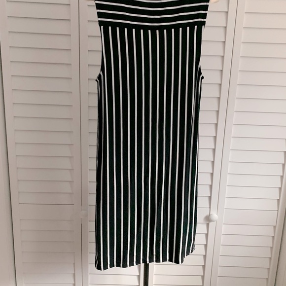 In Luv Sleevless Top - Picture 2 of 5